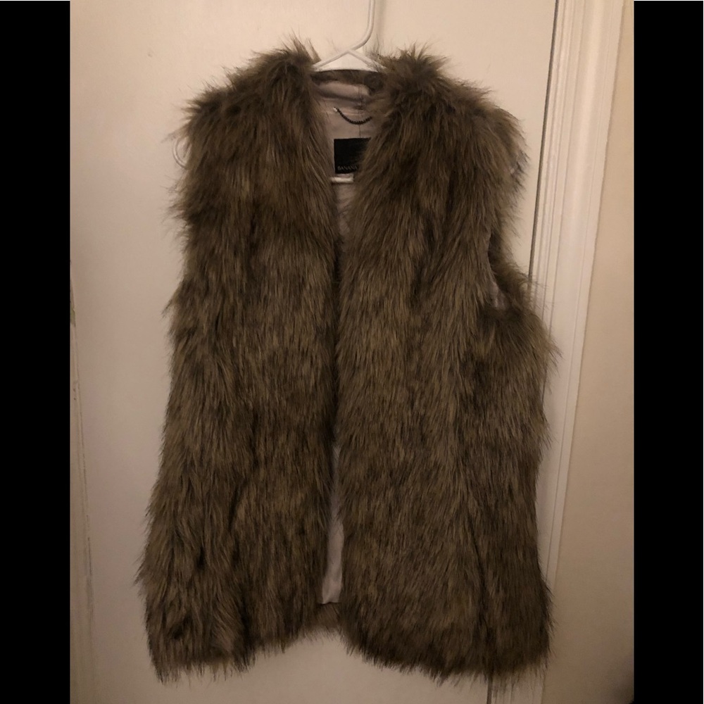NWOT Banana Republic Faux Fur Vest